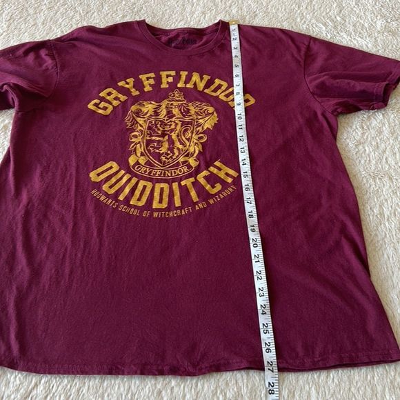 Gryffindor Short sleeve shirt size XL - Picture 13 of 16